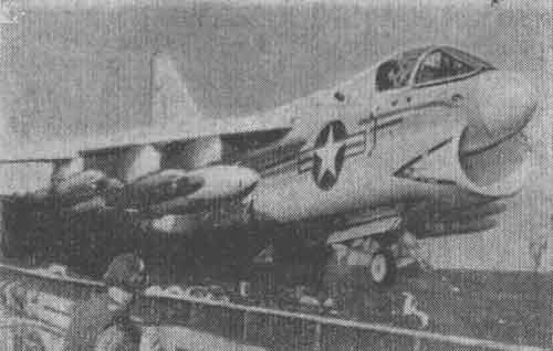 Палубный штурмовик A-7E Корсар-2